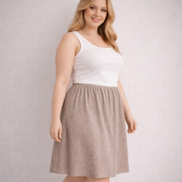 Penningtons | Plus Soft Taupe Waffle Knit Skirt Knee Length Pockets - Picture 5 of 9